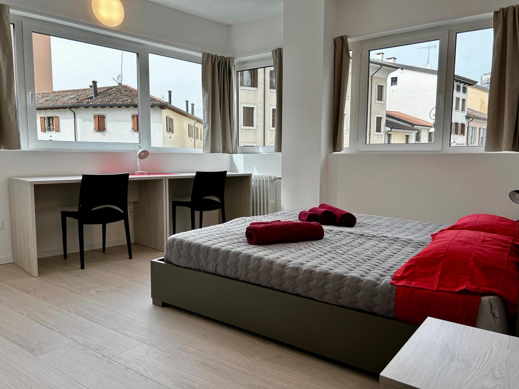 Luxury Urban Oasis Apartment In Center Of Udine Extérieur photo
